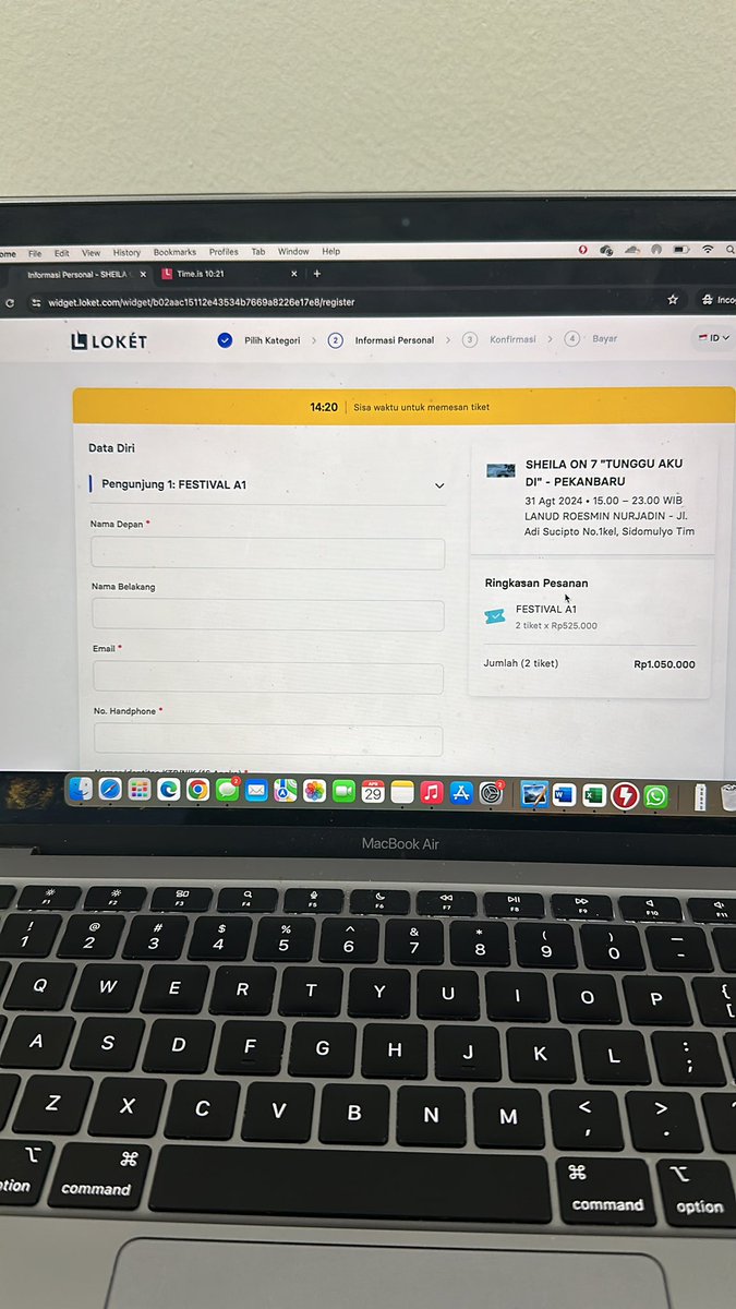 cekutv's tweet image. wts sheila on 7 SO7 tunggu aku di pekanbaru festival A 1 2 tiket, fee 150rb/tix pakai data kalian sendiri

#TungguAkuDi