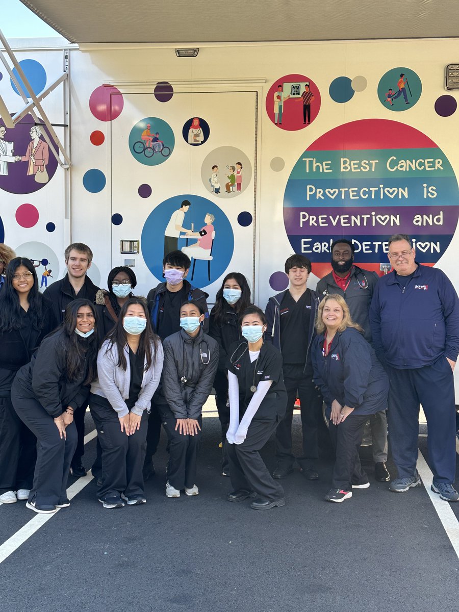 US_IMLS's tweet photo. #IMLSmedals finalist @EBPLibrary pioneered cancer screenings at the library with assistance from @RutgersCancer’s ScreenNJ Bus. They provided free breast, skin, & lung cancer screenings, ensuring healthcare access for all. #LibraryWednesday https://t.co/H0lDJvL2R0
