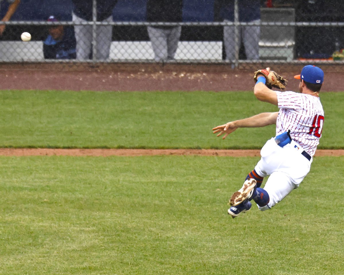 ProfCard4 tweet media