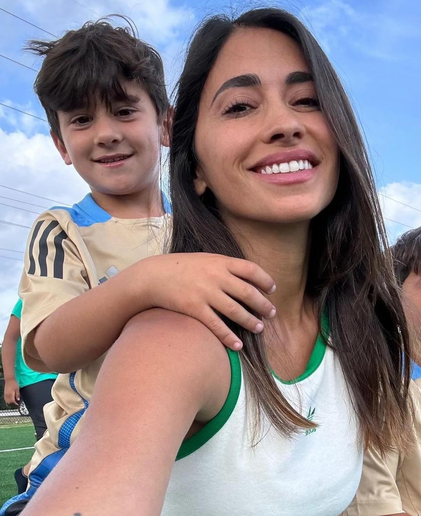 WeAreMessi's tweet photo. Antonela with Leo Messi’s youngest kid, Ciro! 🩷 https://t.co/oLAMbLHlZG