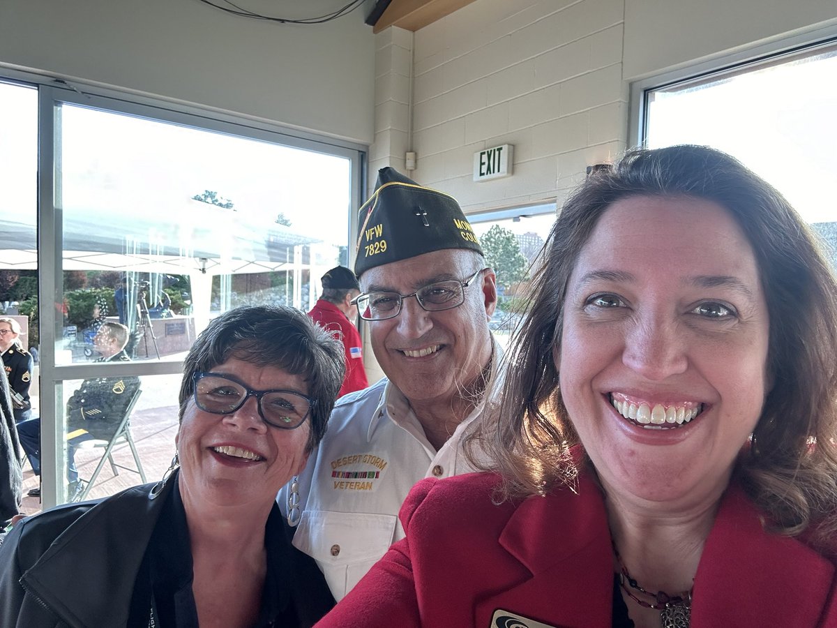 jaymehbrown's tweet photo. #Honor #Flight #Southern #Colorado #veterans #heroes @SilverKeyCOS https://t.co/DKjVR7KXVq https://t.co/p2pOBQlBAZ