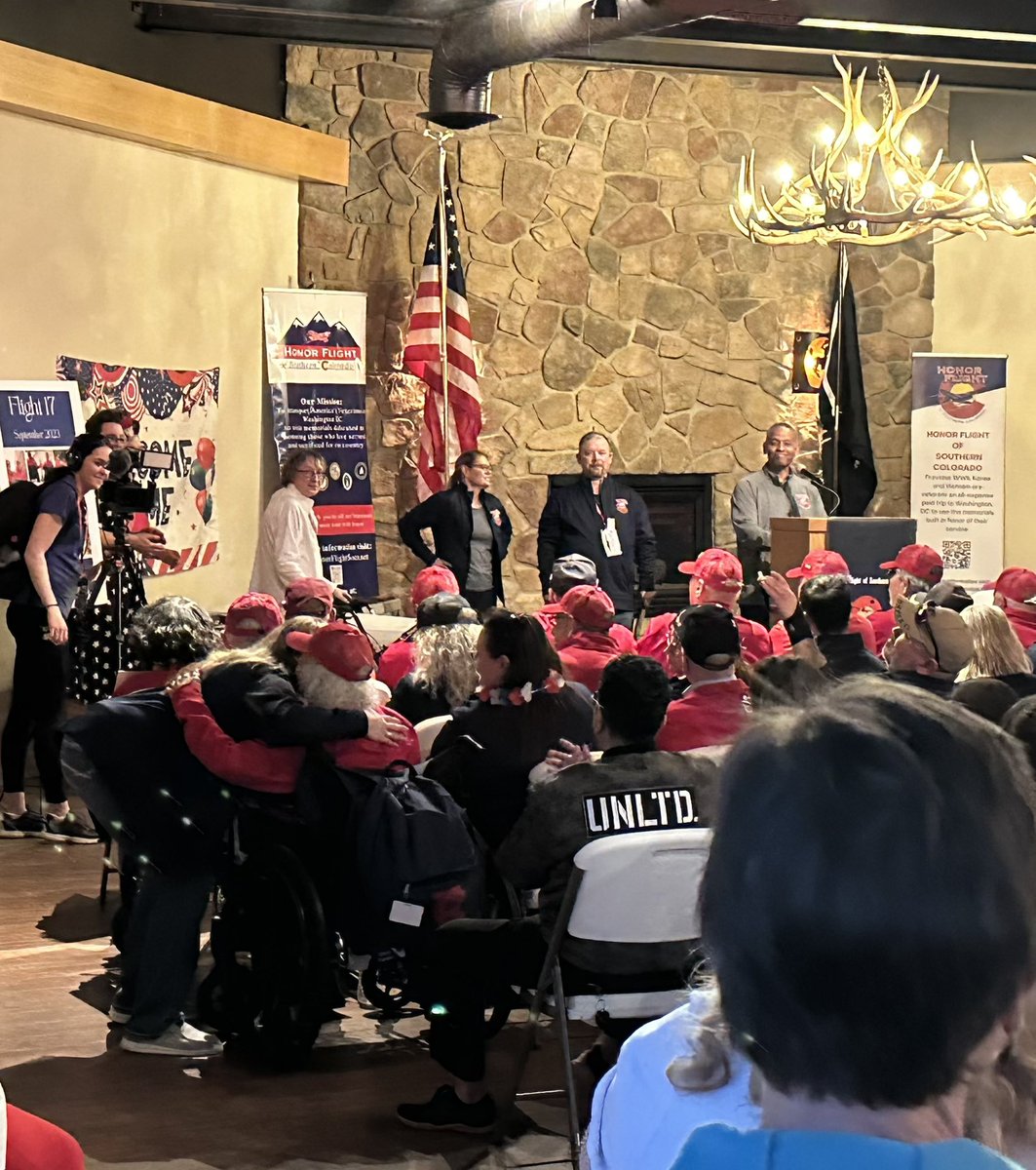 jaymehbrown's tweet photo. #Honor #Flight #Southern #Colorado #veterans #heroes @SilverKeyCOS https://t.co/DKjVR7KXVq https://t.co/p2pOBQlBAZ