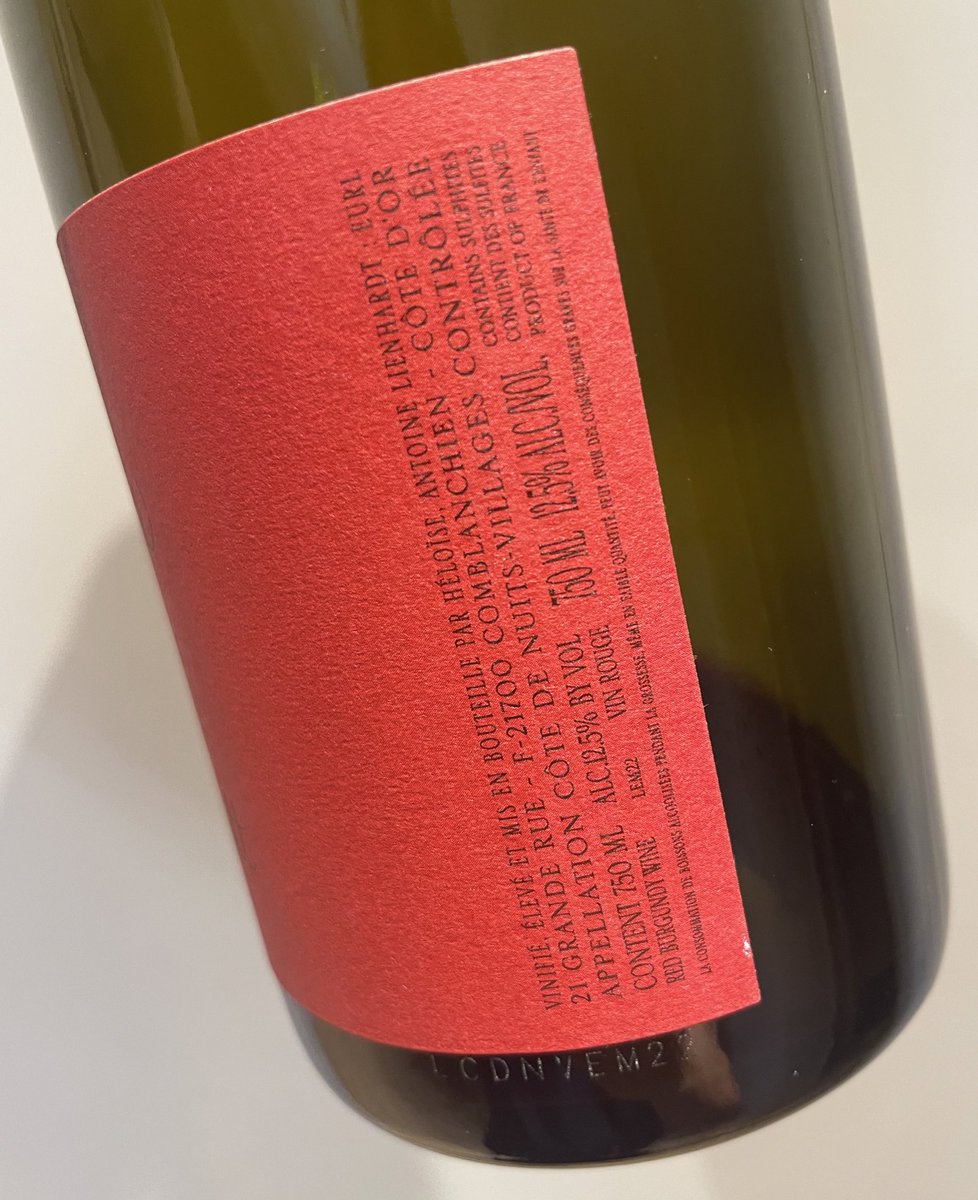 Antoine Lienhardt, Côte de Nuits Villages, Emphase, 2022. 12.5% alc.. Another fun, easy-to-drink wine. From best vineyards around Comblanchien. Much more whole bunch, less sweet, less ripe, lower alcohol than Les Plantes aux bois, but both equally enjoyable. Less spritz. Elegant.
