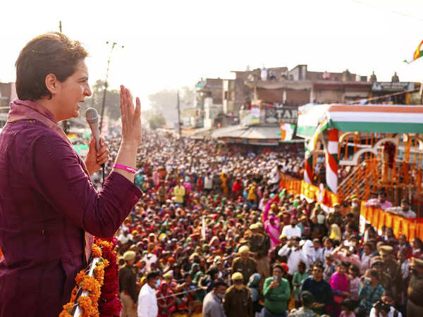 BIG BREAKING ⚡

Priyanka Gandhi will address a massive rally in Gulbarga, Karnataka today.

CM Siddaramaiah, Dy CM DK Shivakumar to address the gigantic rally.

Over 5 lakh people to join the rally today 🔥

#LokSabhaElections2024