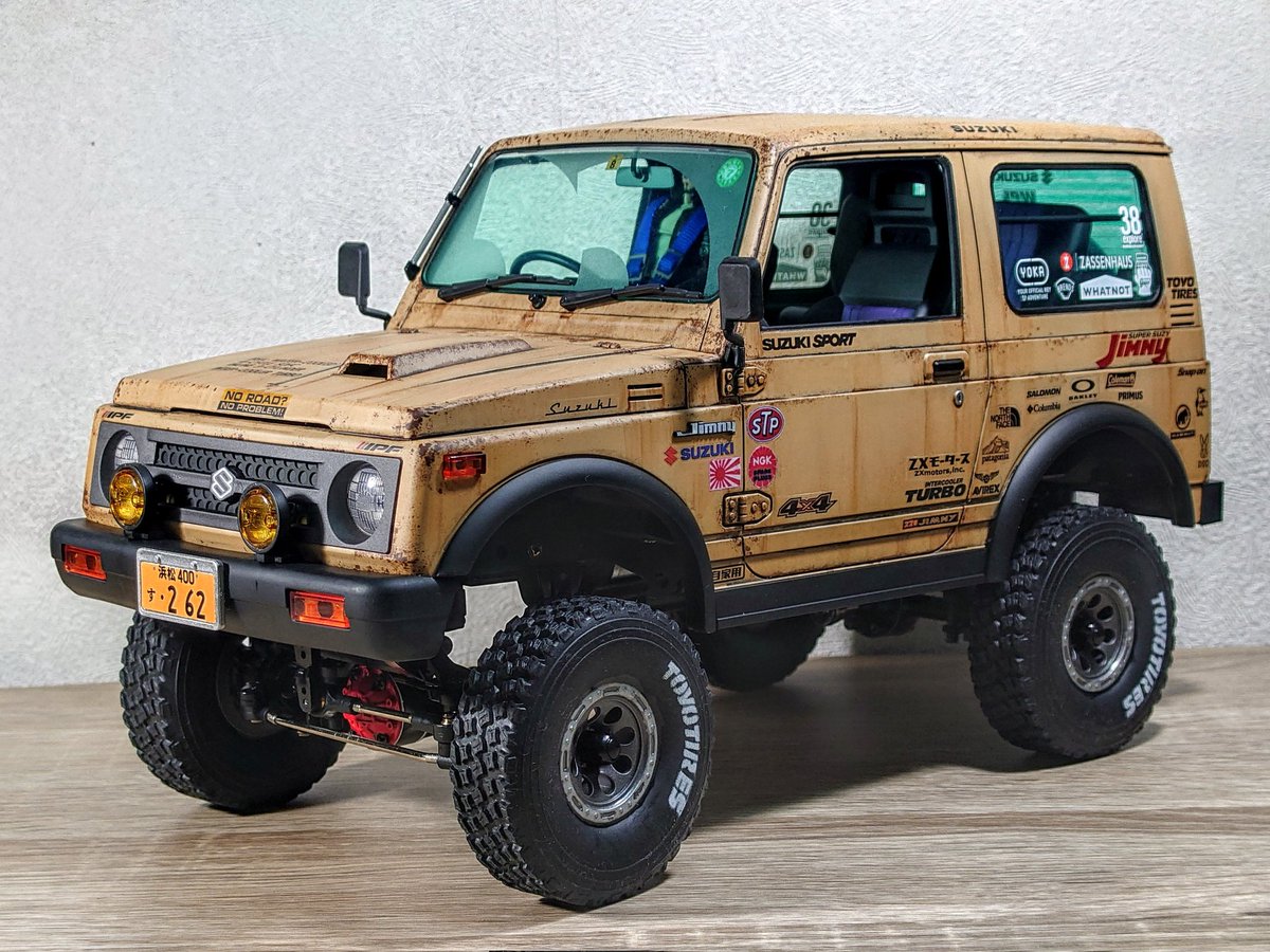 zxshige's tweet image. ちょこっと
動画編集してみました

ラジコン楽しいですね

小・中学生のころ、
欲しくても買えなくて、
持ってる友だちのラジコンを憧れて見てたなー

#スズキ
#ジムニー
#JA11
#WPL
#RAYWOOD
#クローラーラジコン
#ラジコン初心者