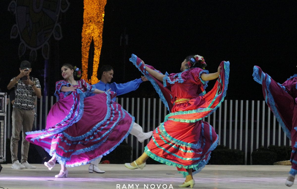 #Nicaragua || Ambiente que se vivió en el Festival de danza en el Parque y Centro Cultural Tino López Guerra en celebración al día internacional de la danza. @InturNicaragua @VivaNicaragua13 @Canal2Nicaragua @Canal4Ni @el19digital @nuevaya