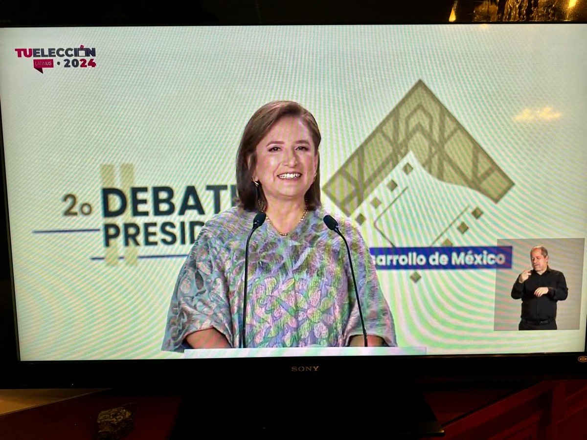 Desde Irapuato te apoyamos @XochitlGalvez serás nuestra primera presidenta de México 🇲🇽 #PAN #ClaroQuePodemos #XóchitlGálvez #DebateINE