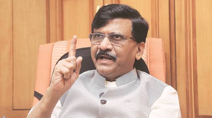 BIG BREAKING 

Shiv Sena MP Sanjay Raut is extremely confident MVA will win 30-35/40 seats in Maharashtra.

Baramati seat is a fight for Maharashtra's pride .

MVA will win 30-35 LS seats in state

Sanjay Raut Shiv Sena MP