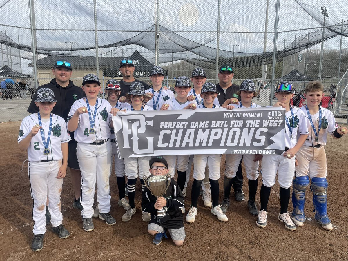 9U finished up today and your final awards for the #BATLfortheWest are Champions: Lightning Baseball Club- Black Runner-Ups: Michigan Rebels - Junkins MVP: Jayse Schultetus Lightning Baseball Black MVPitcher: Emmit Junkins Michigan Rebels @PG_OhioValley @BaseballBatl