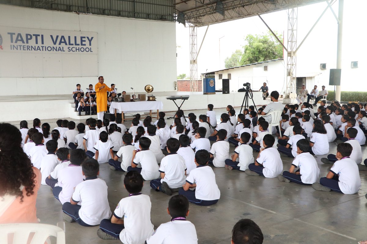 taptivalley's tweet photo. History of Music Series:
Assembly on Gharana and Tarana in Hindustani Classical music.
The Assembly held on the 26th April 24 was on the  History and traditions of Hindustani Music. An introduction to the topic of Tarana  was made by Mr Tanaji Jadhav in a very interesting manner. https://t.co/Iaf4MInYS2