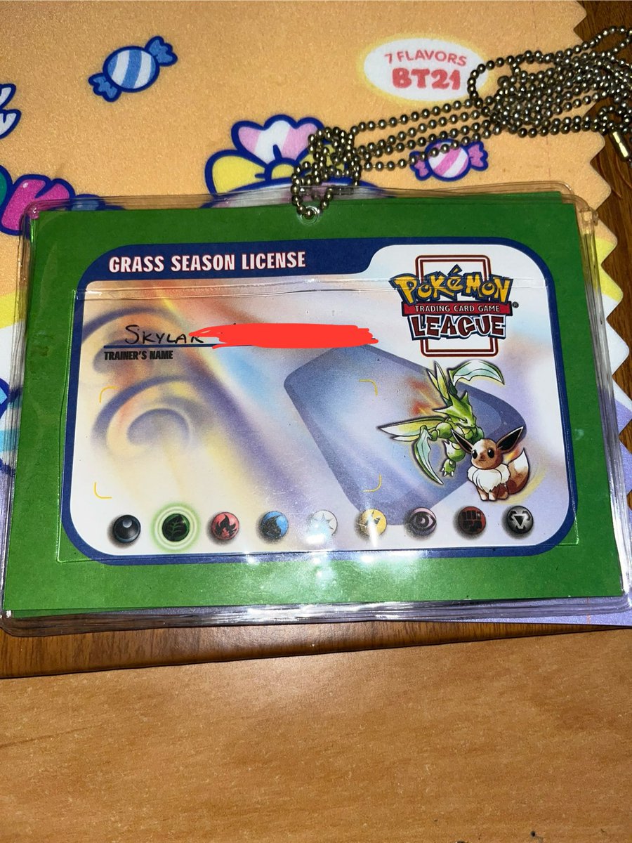envizana's tweet photo. I want Pokémon to bring license back I was like 6 when this was thing and have no zero recollection of this 

Would love to see what the promos looked like too cause I was a few wins away from getting one 🥹 https://t.co/oBYRPAEibX