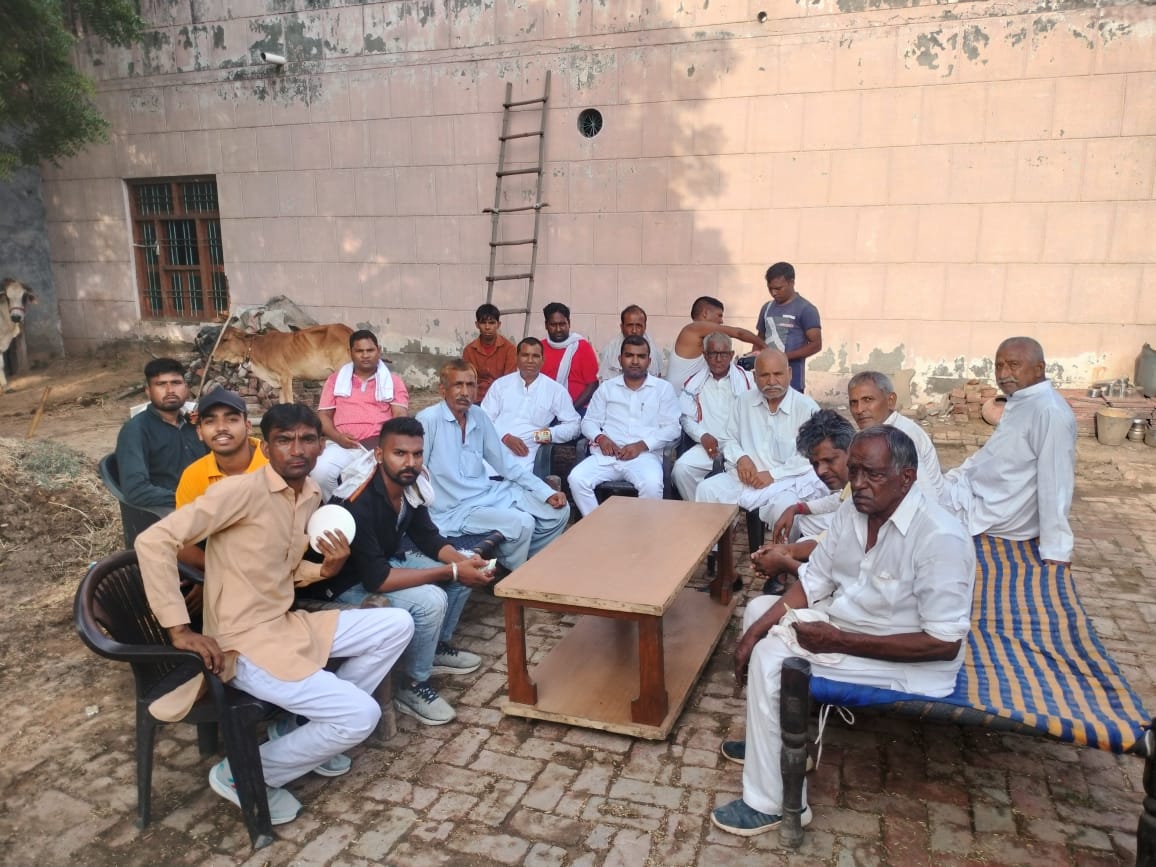 Azadsinghdhanak's tweet photo. जन-जन का सेवक।
.
.
.

आपका अपना 'आजाद सिंह धानक'
गुजरानी, हल्का बवानी खेड़ा 
Call: +91 8607747777

 #azadsinghdhanak #kiranchoudhary #Haryanacongress #halkabawanikhera  
#RahulGandhi #shrutichoudhary #BharatJodoNyayYatra #BharatJodoYatra #RaGa #CongressParty #congress https://t.co/rWSCvcbKu6