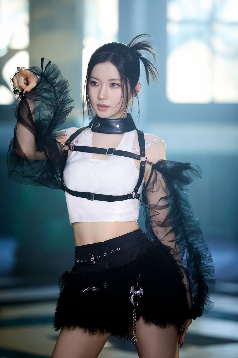 BABYMONGLOBAL's tweet photo. #ASA ‘SHEESH’ BEHIND THE SCENES.

#ENAMIASA #BABYMONSTER #베이비몬스터 @YGBABYMONSTER_ https://t.co/KPxYtWUPpD