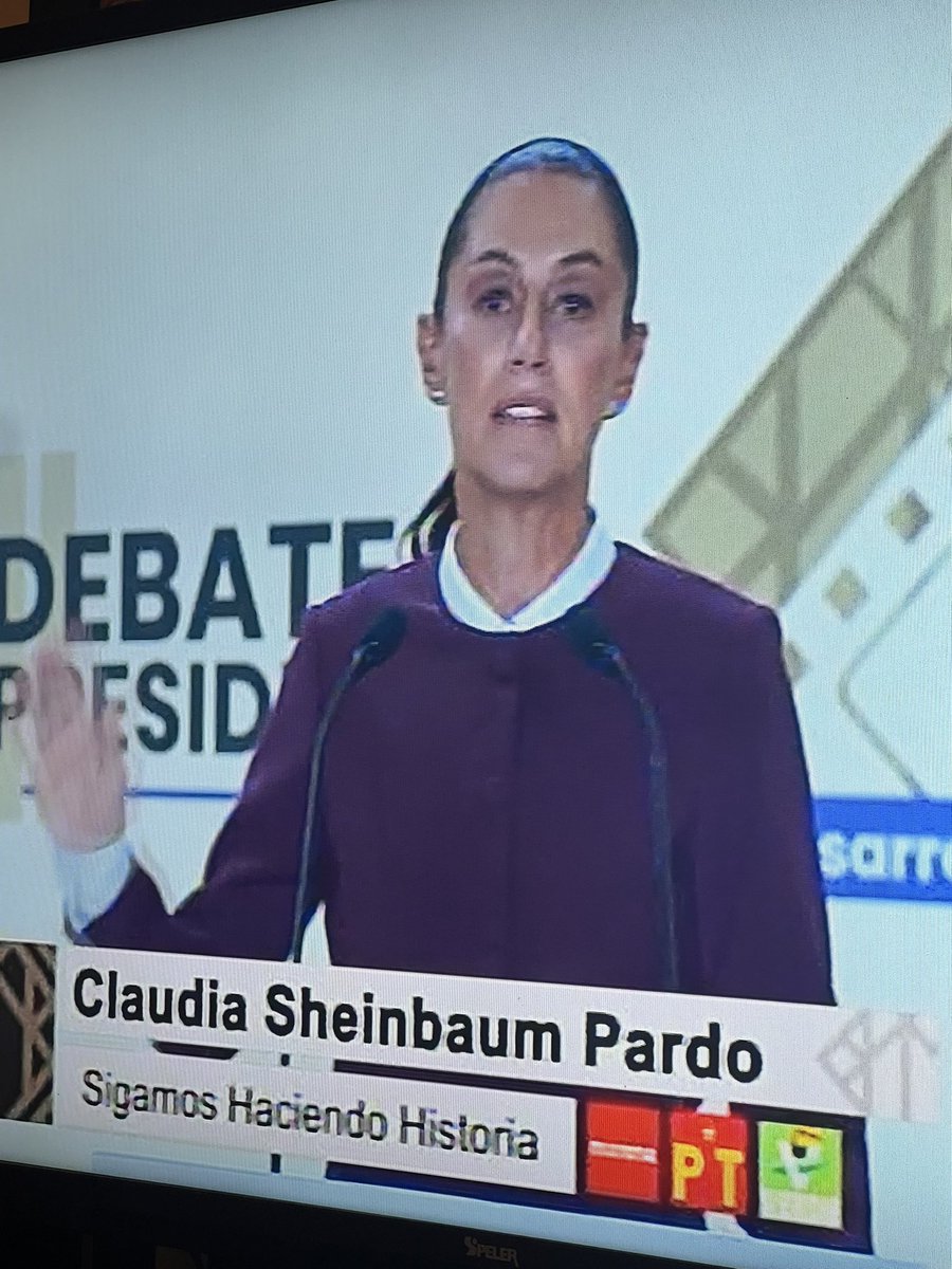 gapcorona's tweet photo. @Claudiashein firme, sólida, inteligente, sana y elegante. Muy bien México. Tendremos la primera Presidenta de la República Mexicana. Siempre adelante. Felicidades @ClaraBrugadaM @tatclouthier @mario_delgado @AlmaAlcarazH @AntaresVazAla @DavidGuanajuato @MaluMicher @SheffieldGto https://t.co/4nTa6lL1Ts