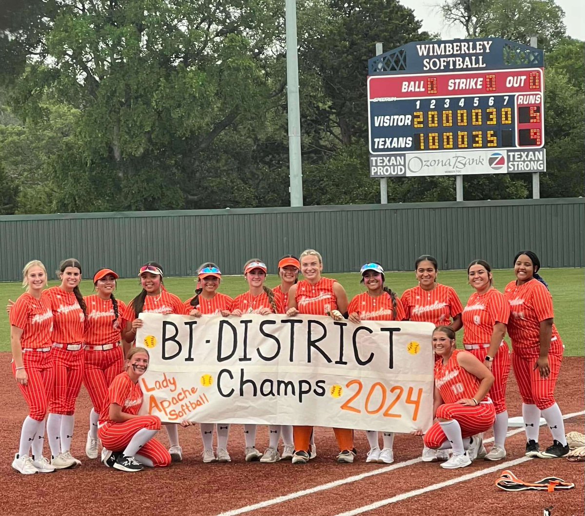 SarahPadilla007's tweet photo. WHAT A WEEK! I’m so proud of my girls for taking on the first round of playoffs with the win!🙌🏼 Round 2, here we come!🥎 #ThankGod @Apache_Softball @coachuribes https://t.co/O0LdmR8PYd
