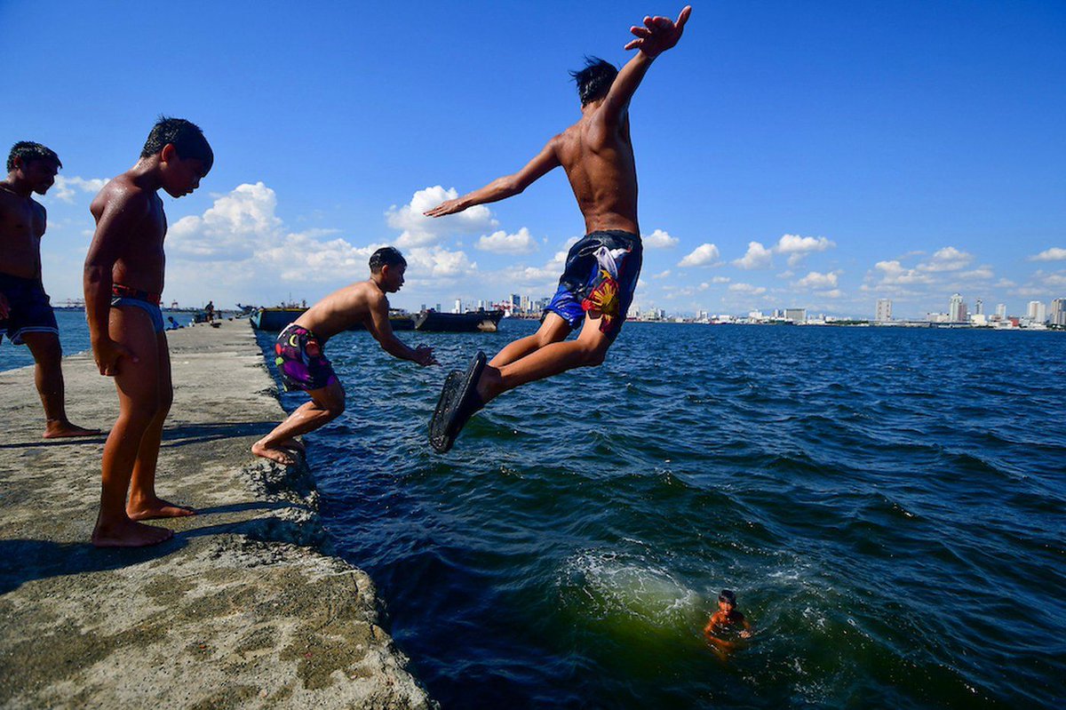 Heat index remains at dangerous levels in several areas of PH: The heat index in certain parts of the Philippines is expected to remain at dangerous levels over the next two days, according to the forecast from PAGASA. dlvr.it/T68LQc #Philippines #Crime #News