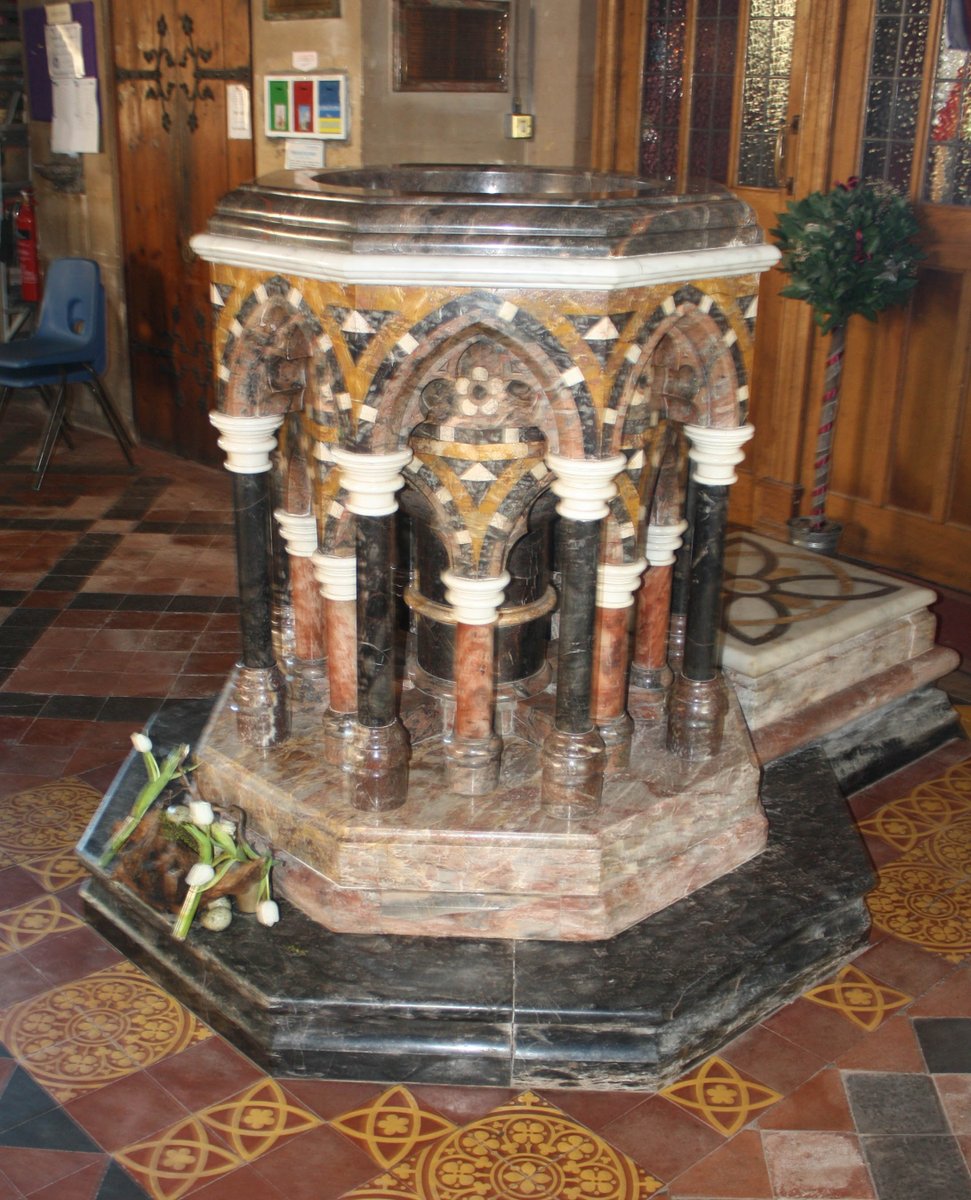 Church of All Saints, Babbacombe, Devon. Extraordinary polychromatic marble font with tiers of arcading on shafts. Photos: 26.04.2022. #Babbacombe #Devon #font @Portaspeciosa