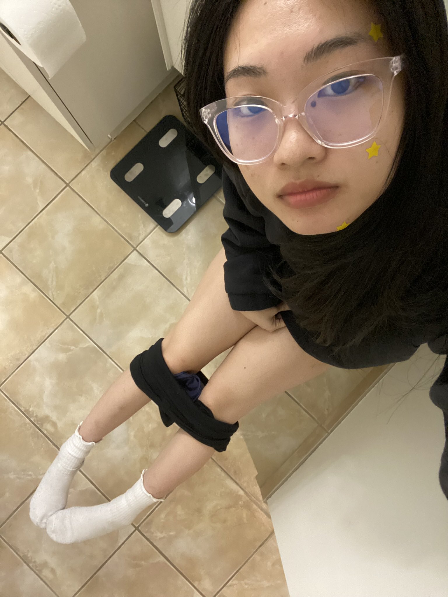 yamada ✧ on X: feeling very sexy, gorgeous, n hot 🙂‍↕️  t.coHa7Z8qX0vk  X