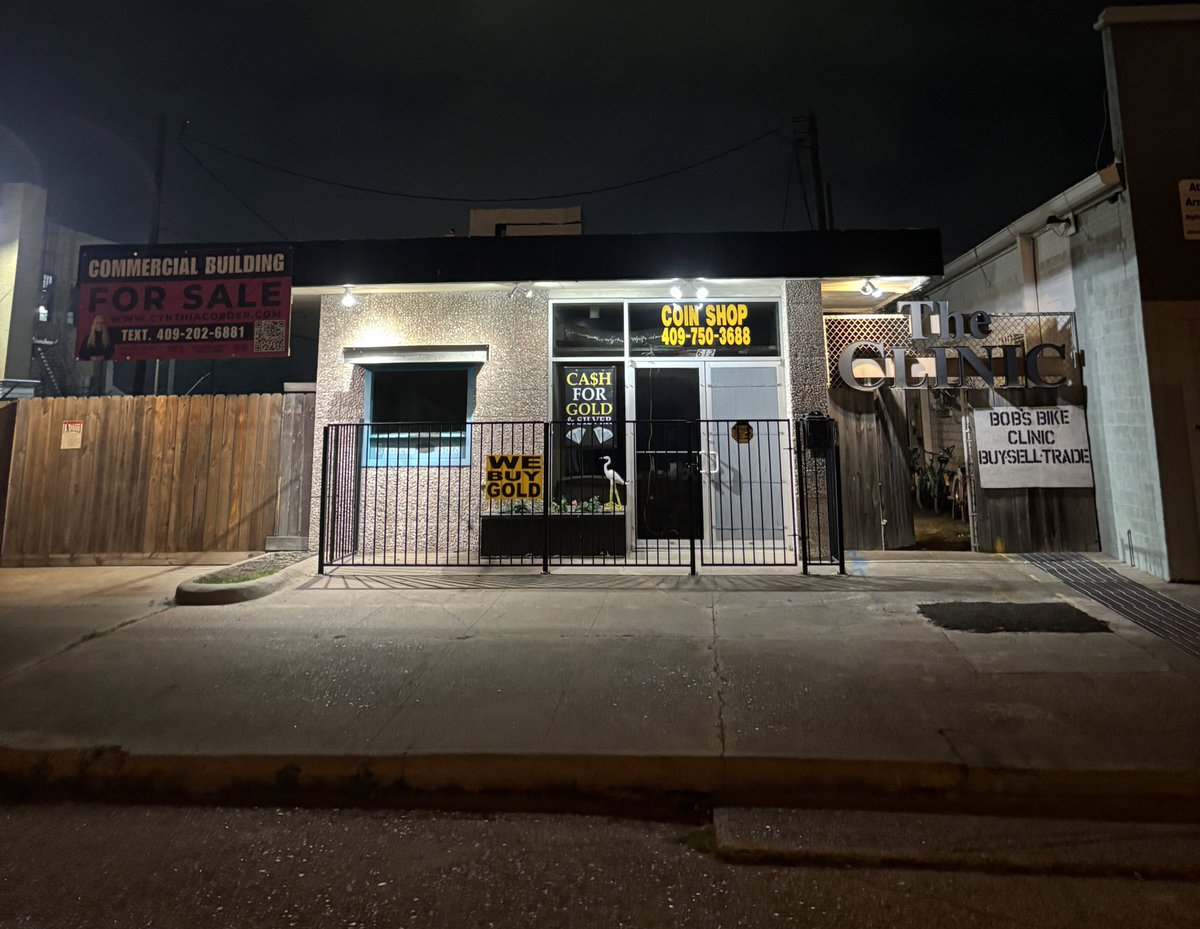 COIN SHOP 612 5th Avenue North, Texas City, Texas, 77590 409.750.3688 Roland Dressler #Gold #GoldBuyer #WeBuyGold #CashforGold #EstateSaleServices #EstateBuyouts #RolandDressler #ExploreTexasCity #ShopTexasCity #AntiquesTexasCity #EstateJewelryBuyer #GoldCoins #GoldBullion