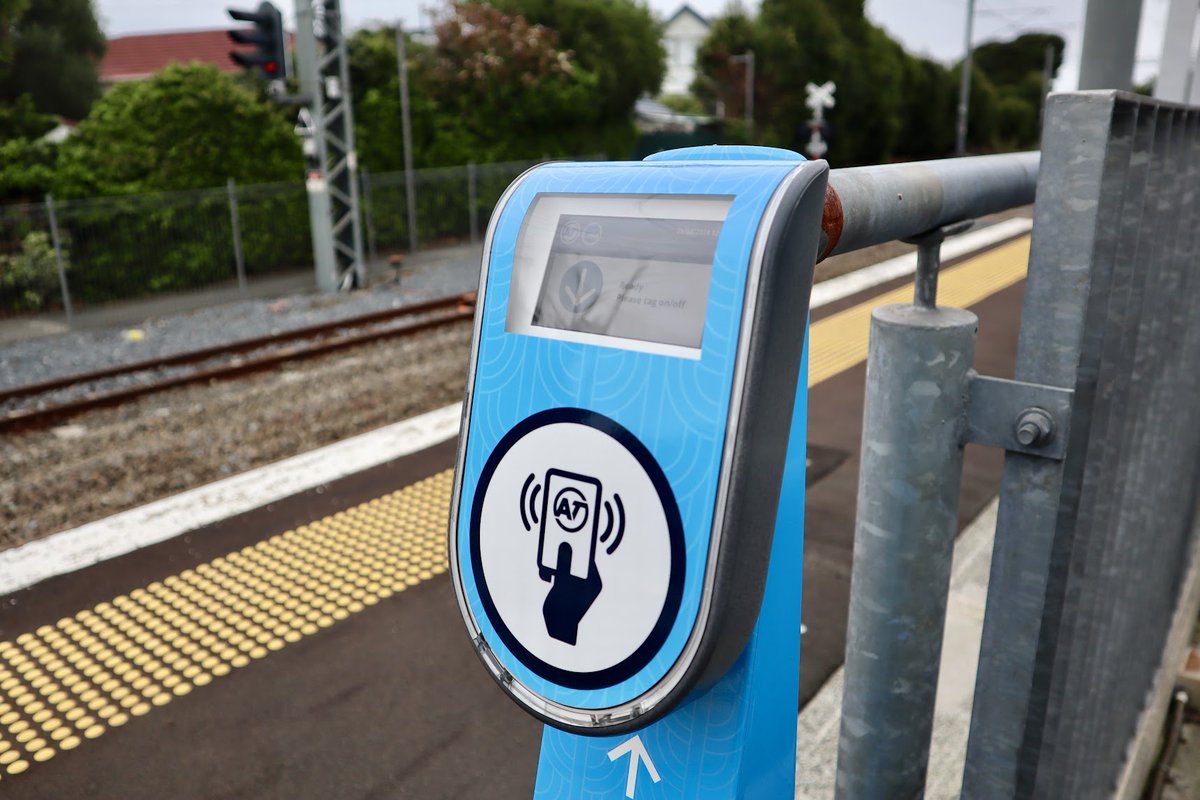 #BREAKING #TicketingNews: @AklTransport is preparing to upgrade almost 4000 AT HOP card readers in preparation for contactless payments later this year.

MORE: at.govt.nz/about-us/news-…