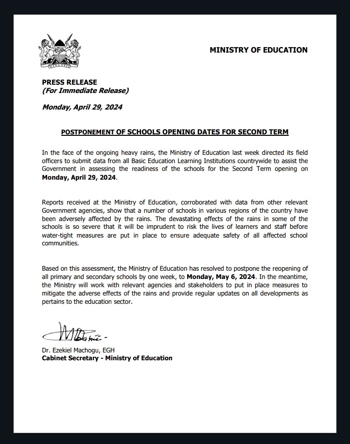 If one student loses his/her life due to the floods then Education CS Ezekiel Machogu MUST be held responsible. Students had already started traveling before this announcement that many parents had begged for the postponement.