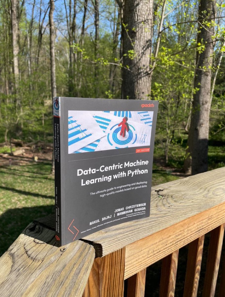 New release! Foreword by me. 

Data-Centric #MachineLearning with #Python: The ultimate guide to engineering & deploying high-quality models based on good data

NEW RELEASE at amzn.to/3UC1R0Q
—🌟—🌟—
#DataScience #AI #DataStrategy #CDO