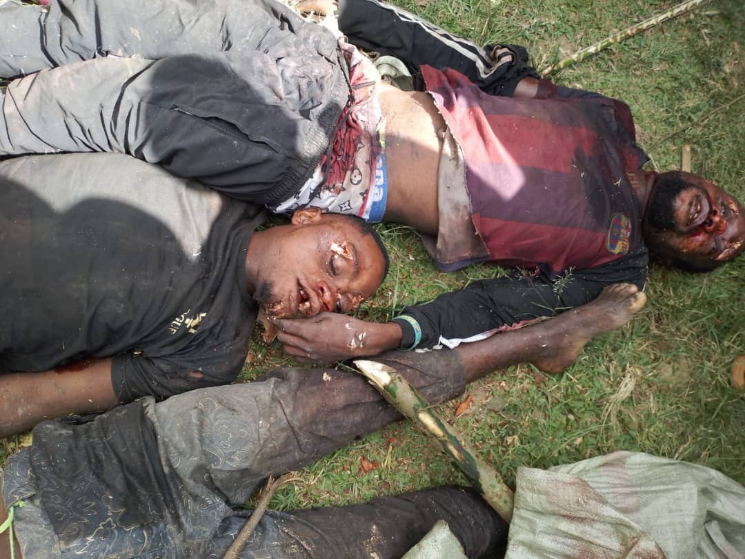 Byebye_M23's tweet photo. Triste Nouvelle. #Génocide à l'Est à #Rutshuru: 9 hommes abattus sur ordre de #BenjaminMBONIMPA et @CNangaa pour avoir refusé d'offrir leurs enfants dans le M23 RDF. L'information est confirmée par les sources locales.
@ONU_fr @IsralMutombo11 @PatrickMuyaya @acajasbl @FonarevRDC https://t.co/tqKi85Yc5q