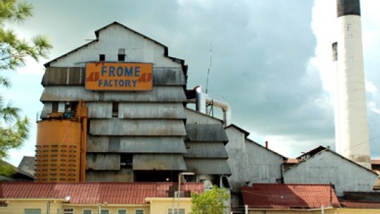 #OtD 29 Apr 1938 1000 labourers working on the construction of a large sugar factory on the Frome estate in Jamaica went on strike for more pay. It triggered a wave of strikes across the island which faced heavy repression from British police stories.workingclasshistory.com/article/10068/…