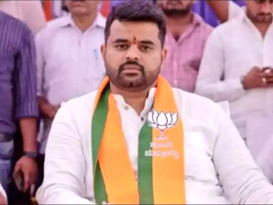 Time for BJP IT cell to start a Twitter/X trend in support of Prajwal Revanna. Hey @amitmalviya What about Prajwal ka Pariwar or We support Prajwal?? #PrajwalRevanna