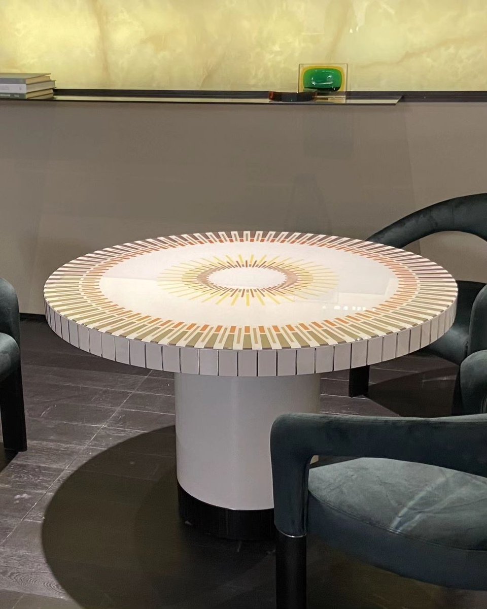 The new Sun 40 table with top in Digital Glass in Ancient Gold and a cylindrical base designed by Tulczinsky. Newly launched at Milan Design Week by Reflex.

#reflexangelo #reflexangelo2024 #reflex #roundtable #tabledesign #salonedelmobile #salonedelmobile2024 #Milanodesignweek