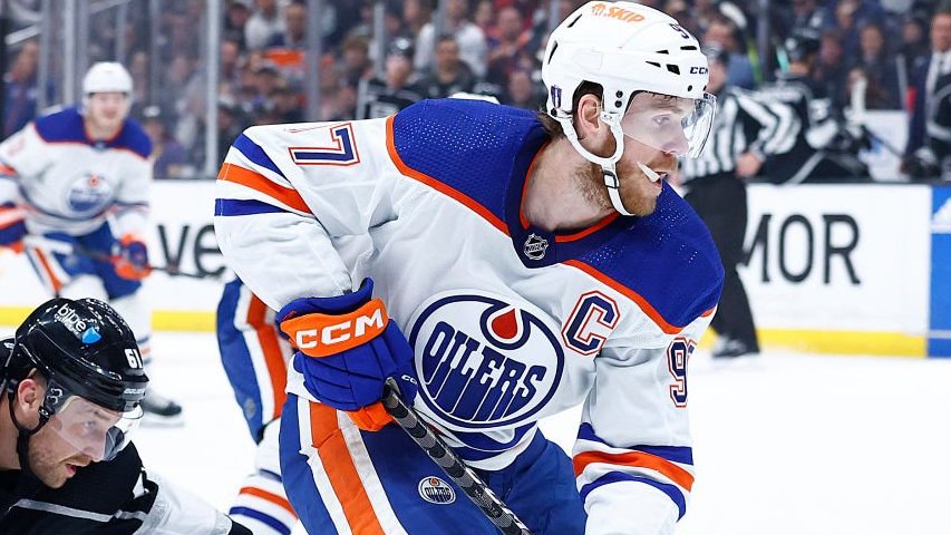 Most assists in a player's first 4 games of a playoff year: 13- Wayne Gretzky (EDM, 1987) 10- Bernie Federko (STL, 1982) 9- @EdmontonOilers Connor McDavid (2024 via factoring in on Evan Bouchard's 1-0 goal in Gm4 vs LAK tonight) 9- Joe Mullen (STL, 1982) 9- Adam Oates (BOS, 1993)