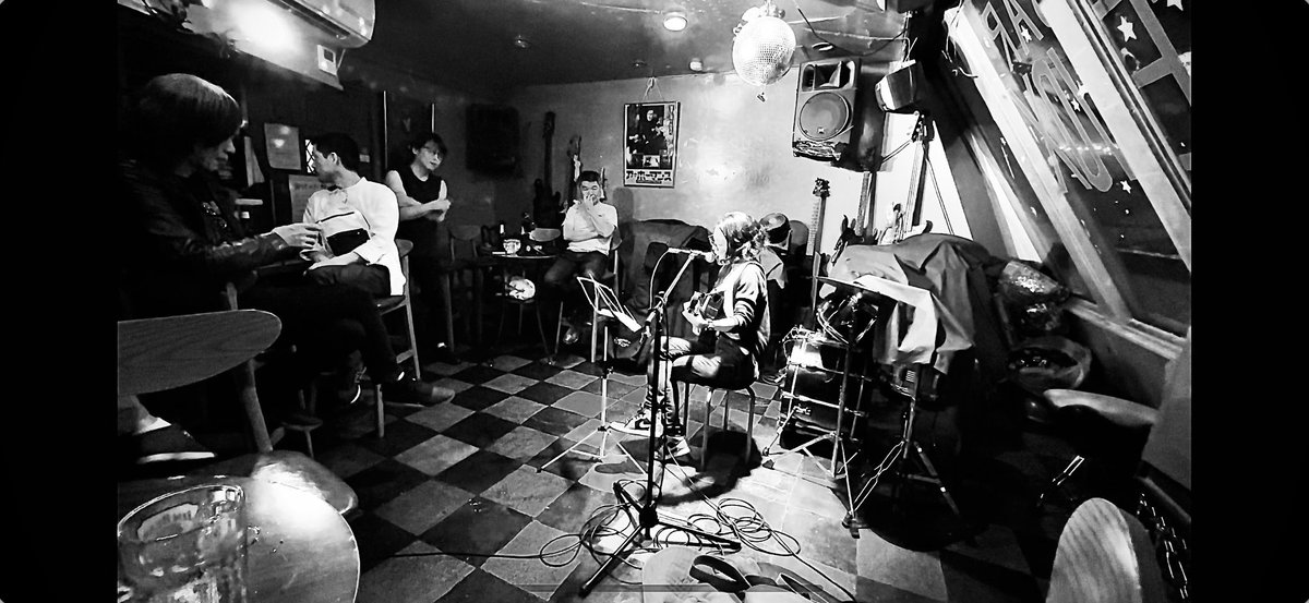 Riff_Arimoto's tweet photo. The live bar Loose Vox might be closing after 28 years. Just like Schrödinger’s cat, this bar is in a state of limbo—alive or dead. So this May 4th (Sat) at 8 PM, come make history with us at an epic Rock Night. We, THE TREELINE, are all in !#SaveOurBar
https://t.co/uxxY4IxqH7 https://t.co/jJHv82XF7q