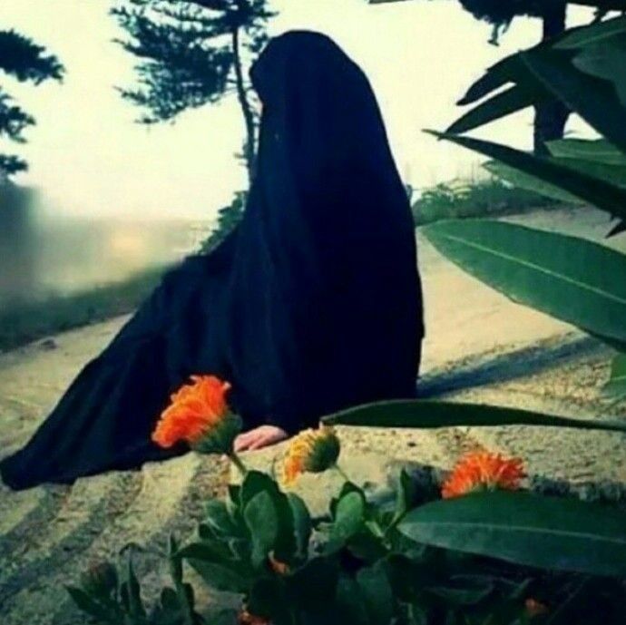 ﷽𝐀𝐬𝐬𝐚𝐥𝐚𝐦𝐮𝐥𝐚𝐢𝐤𝐮𝐦﷽ बेहिजाबी हिजाब के दम पर फितरते शर तेरा जवाब नहीं 🌸 जिसका मक़सद ही खुद नुमाइ हो ऐसे पर्दे का कोई सवाब नहीं Labiya khaan ✍️✍️✍️