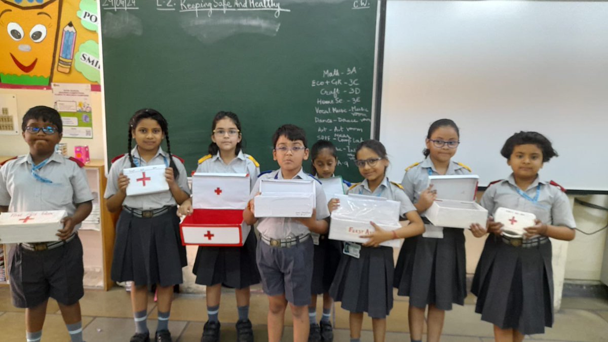 PublicAhlcon's tweet photo. “Safety first, let’s be prepared.”
Class 3E made First Aid Box as part of their EVS Experiential Activity.
#PreparatoryStage #LearningByDoing
@ashokkp @Ahlconpublic1 @seemasoniaps @MamthaSays @aarathik007 @aarathik007 https://t.co/b5QXWEOOWk