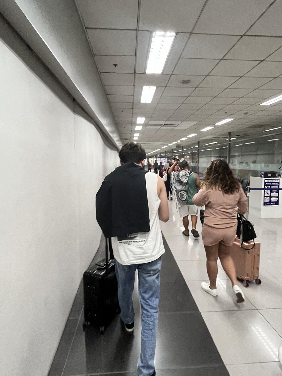 Sobrang init naman Sethyboy! Back to Manila from Isabela 💙✈️ @imsethfedelin | #SethFedelin