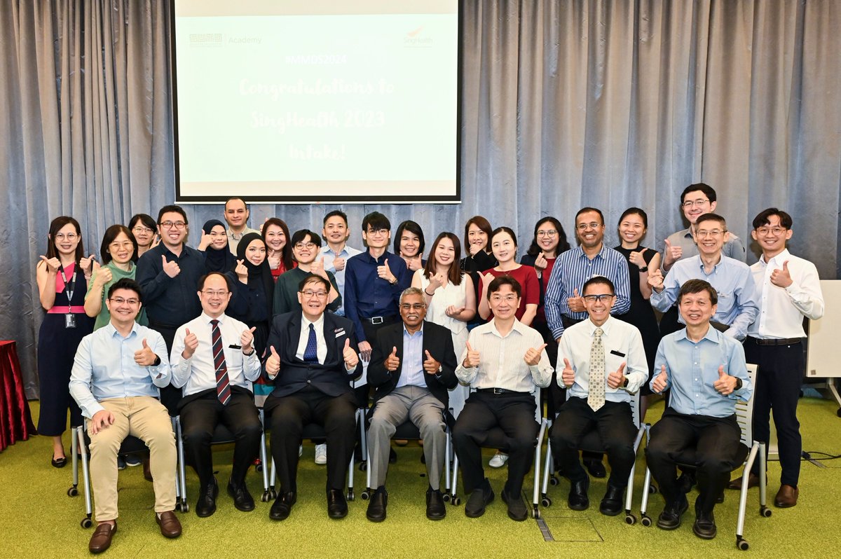 🎓Hats off to the healthcare professionals for earning their Data Science certs! We celebrated their achievements at the SingHealth-SUTD Graduation Ceremony for Healthcare Professionals and wish them future success. #healthcare #DataScience