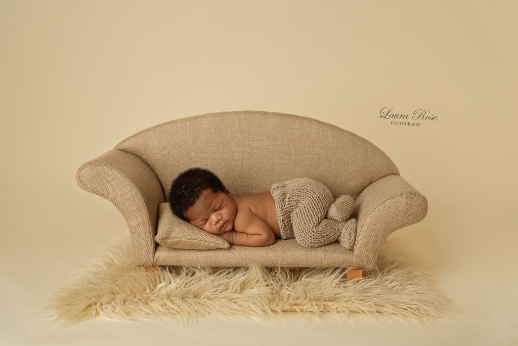 Getting some much needed tummy time 🤎

Our Newborn Portrait Session information:
laurarosephotography.co.za/newborninfo

#newborn #baby #newbornphotos #newbornphotography #newbornphotographer #babyphotos #babyphotography #babyphotographer #sandtonnewbornphotographer #laurarosephotography