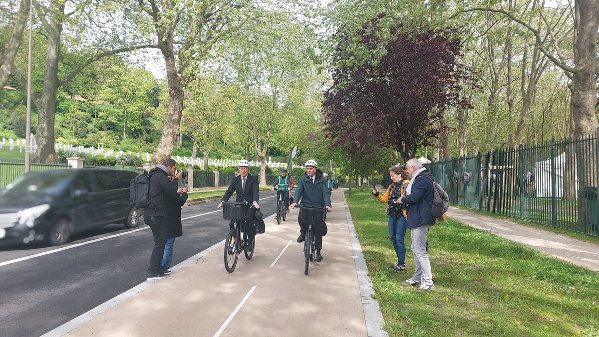 Plan vélo : à Suresnes, la piste cyclable aménagée sur le boulevard Washington « coche toutes les cases » ➡️ l.leparisien.fr/rkMQ