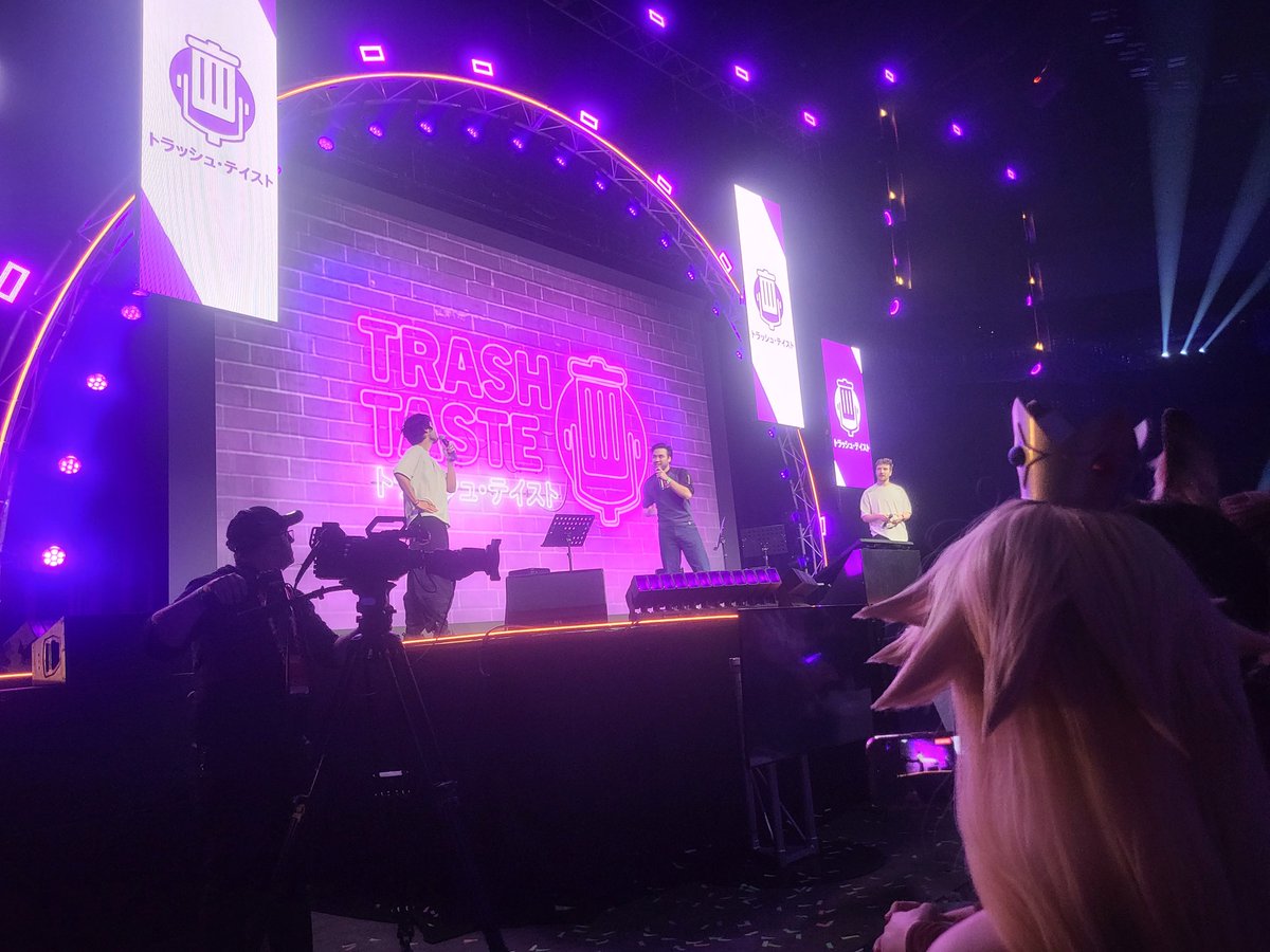 DreamHack 2024 was such an amazing convention! I had the best time! 
I loved catching up with everyone and making new friends 🥰 
See you all in a month for Ozcc Melb! ✨️
#DreamHack #melbourne