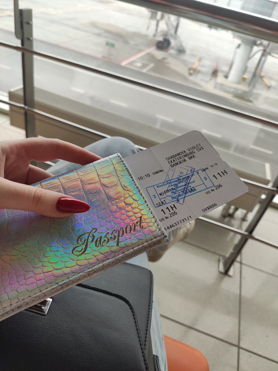 Vi_MoonU's tweet image. I want BamBam to know what path I went through to finally meet him.  This is a story about great love and gratitude, misfortune and luck, it looks like a crazy fairy tale, but it is real 😄 Perhaps someone will be interested in this too.
#BAMBAMENCORAREA52INBKK #AREA52inราชมัง