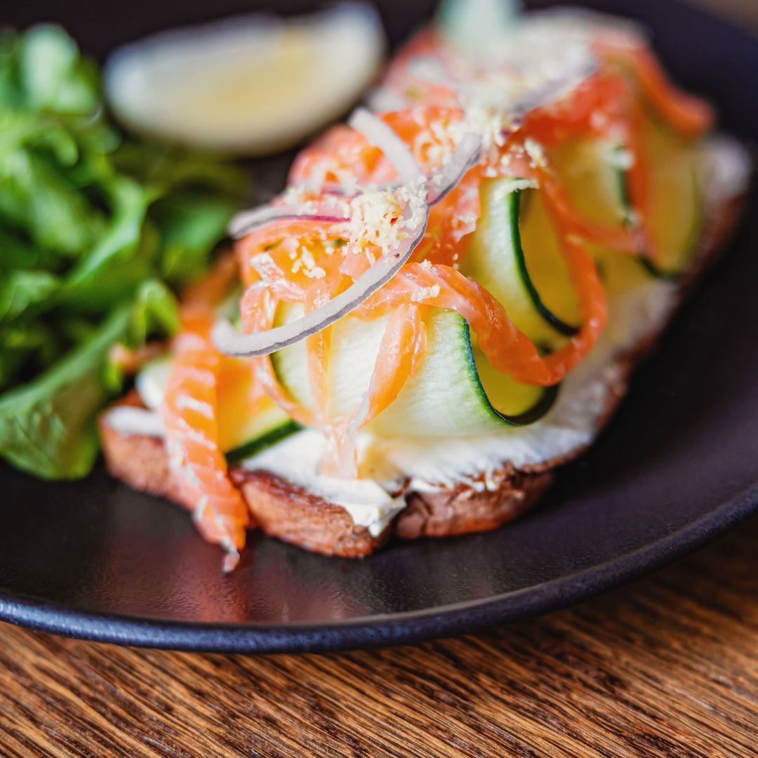 A sandwich for lunch, but make it fancy. 
Head on over to @Mugg_and_Bean for their delicious smoked trout open sandwich.

#BedfordCentre
#AClassOfItsOwn
#MuggAndBean
#OpenSandwich