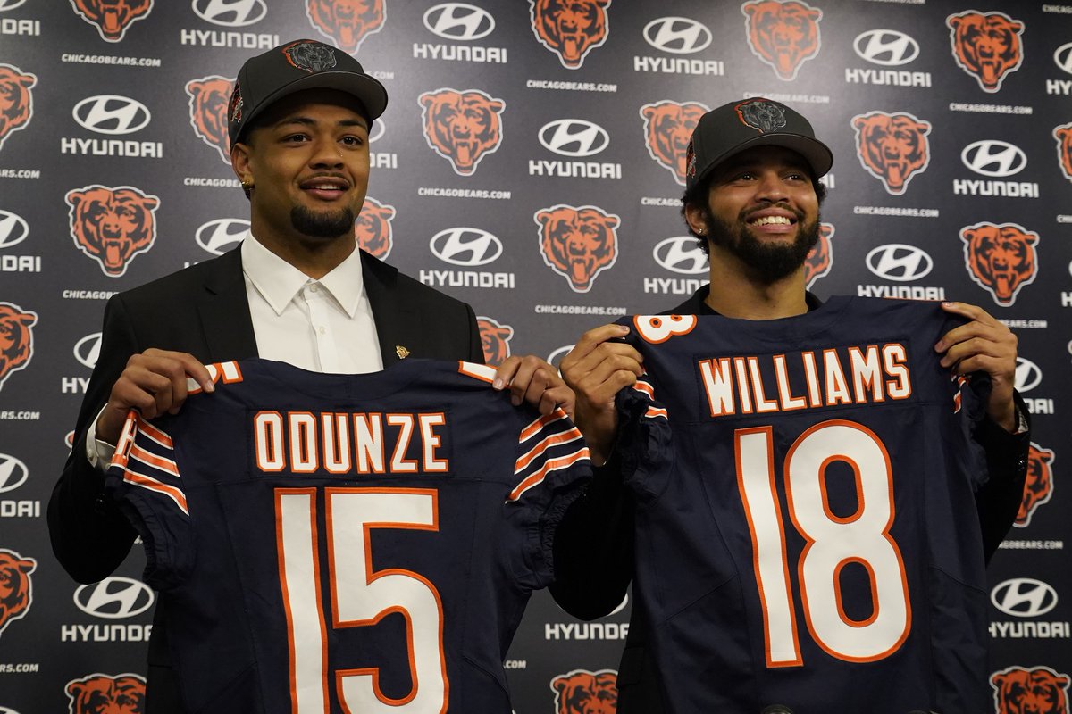 #Bears come out of #NFLDraft2024 with five-man class #Cubs drop 2 of 3 in Boston Candace Parker announces retirement @dan_bernstein & @leilarahimi @670TheScore 10 a.m.-2 p.m. 12:00 @danwiederer 1:00 @BigAntHerron 🎧 670thescore.com/listen 💻 twitch.tv/chicago670thes…
