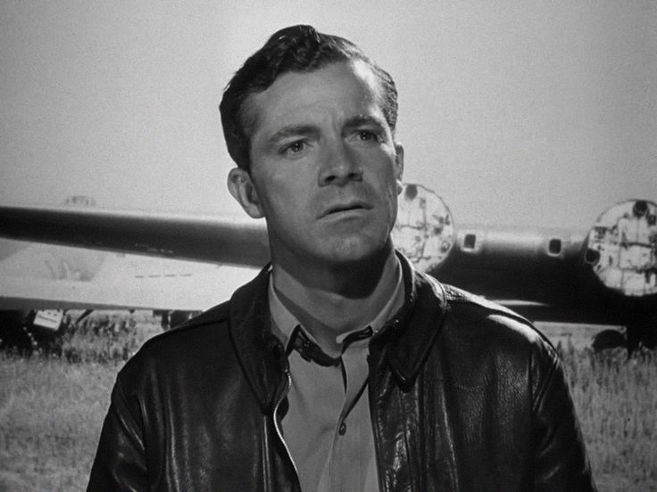 so Dana Andrews gives the actual best performance in The best years of our lives and wasn't even nominated for an Oscar? 🙄😒