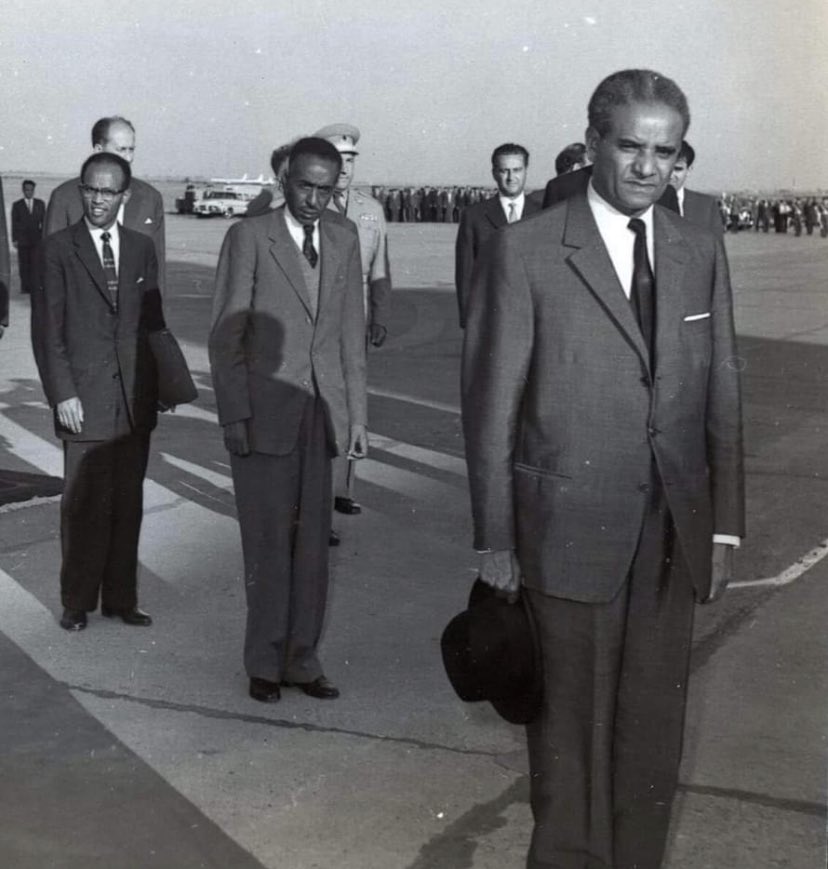 ፀሐፌ ትዕዛዝ አክሊሉ ሀብተወልድ አቶ ዮልማ ዴሬሳ እና አቶ ከተማ ይፍሩ:: ጥሩ ሰርተው ስላለፉ መቼም አይረሱም:: ሁሌም እናስታውሳቸዋለን::
