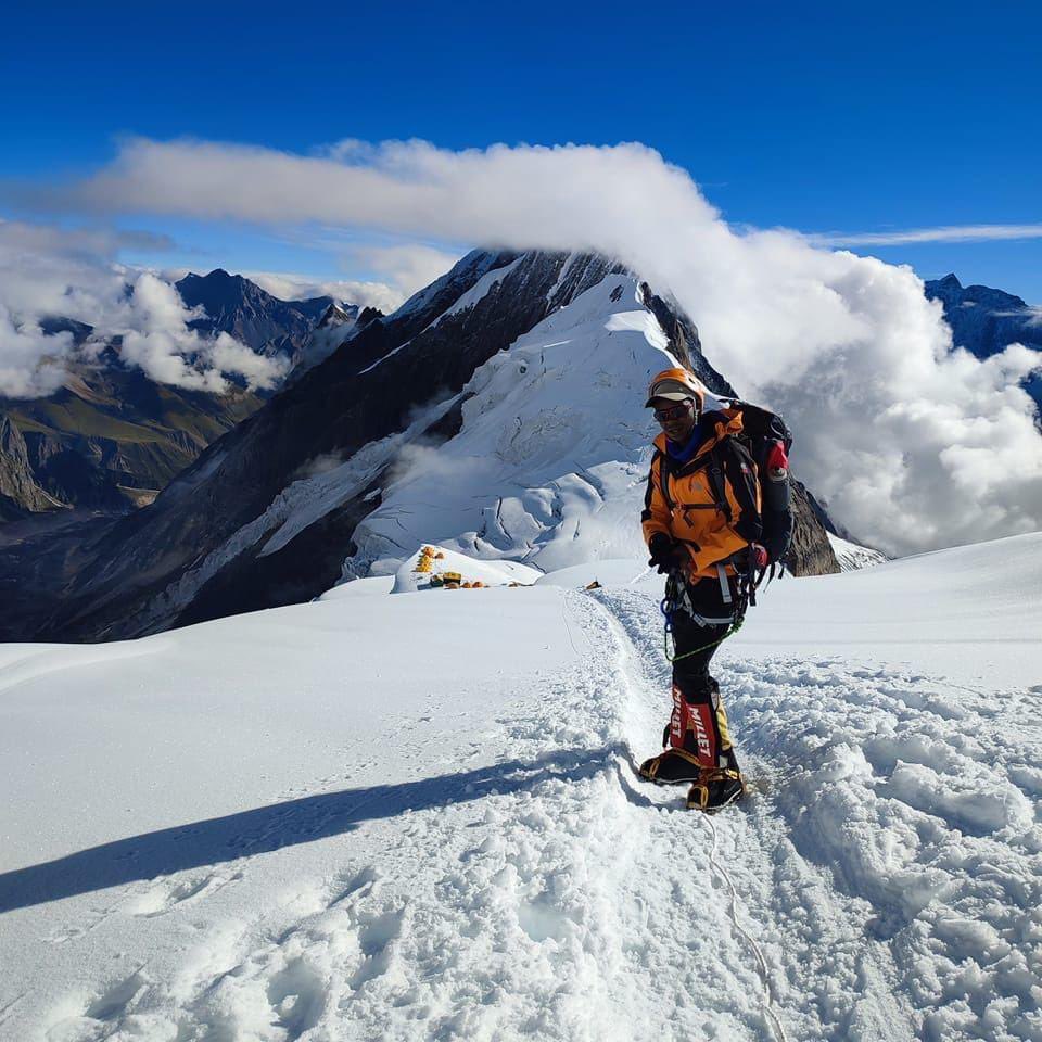 We currently have one Kenyan man attempting Mt Everest. Without supplemental oxygen💪🏿 His name is Cheruiyot Kirui🇰🇪🙌🏿