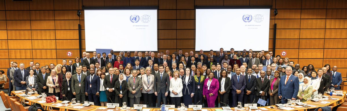 26th UN/INTOSAI Symposium organized by @UNDESA and SAI Austria gathered in Vienna. The topic was #SDG13 on #ClimateAction and @VNiemenmaa acted as a technical chair. 

Symposium conclusions and recommendations are  available here: 

intosai.org/fileadmin/down…