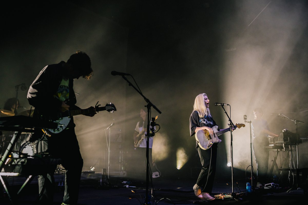 .@alvvaysband closing the night for APF24 and leaving us in total bliss tonight at @FarOutLounge! Head on down to the after party at The 13th Floor to catch Nolan Potter’s Nightmare Band’s album release, presented by Spaceflight Records! Photos: Roger Ho