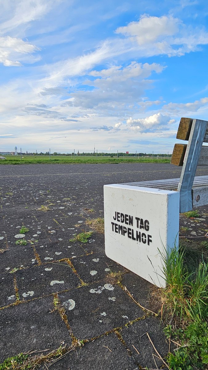 Sonntag, Montag - egal, jeden Tag Tempelhof!
#TempelhoferFeld #thfbleibt #feldliebe