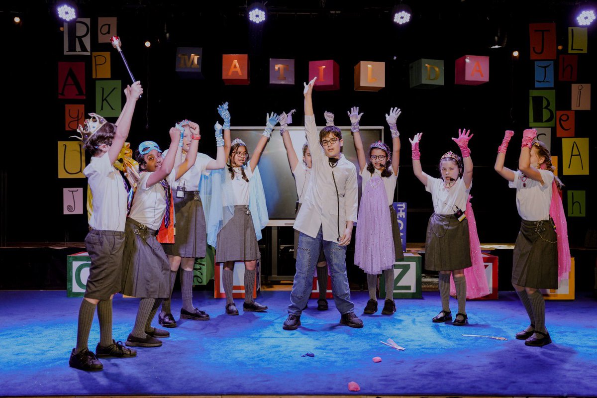 HorizonDubaiUAE's tweet photo. Some images from our incredible student performance last week, Matilda! 📚 We just loved watching the children on stage performing their hearts out. Their energy and enthusiasm was inspiring. 
#studentperformance #matildathemusical #happyschooluae #happyhorizon #cognitaway https://t.co/xoH6qApjWl