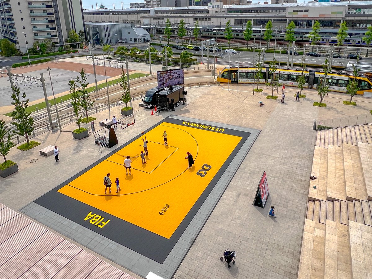 このコート、ホテル計画が延期になったLRTの南側の土地に常設すればいいのに。
#3x3 
#3x3WT